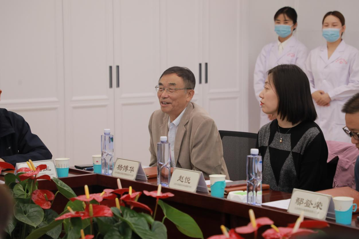 北(běi)京中西(xī)醫(yī)結合疑難病會(huì)診中心2024年(nián)度例會(huì)在我院舉行(xíng)(圖3) 北(běi)京中西(xī)醫(yī)結合疑難病會(huì)診中心2024年(nián)度例會(huì)在我院舉行(xíng)(圖3)