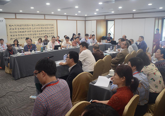 我院楊博華教授、章(zhāng)新根主任出席第5屆中西(xī)醫(yī)結合糖尿病足高(gāo)峰論壇(圖14) 我院楊博華教授、章(zhāng)新根主任出席第5屆中西(xī)醫(yī)結合糖尿病足高(gāo)峰論壇(圖14)